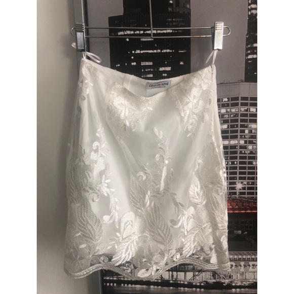 Fashion Nova white lace, 2 piece set - Picture 5 of 6